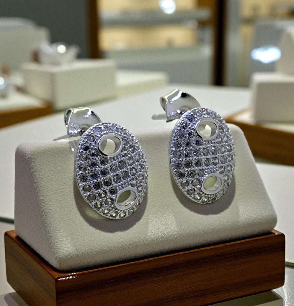 Pendientes Ovalados en Plata con Circonitas Brillantes