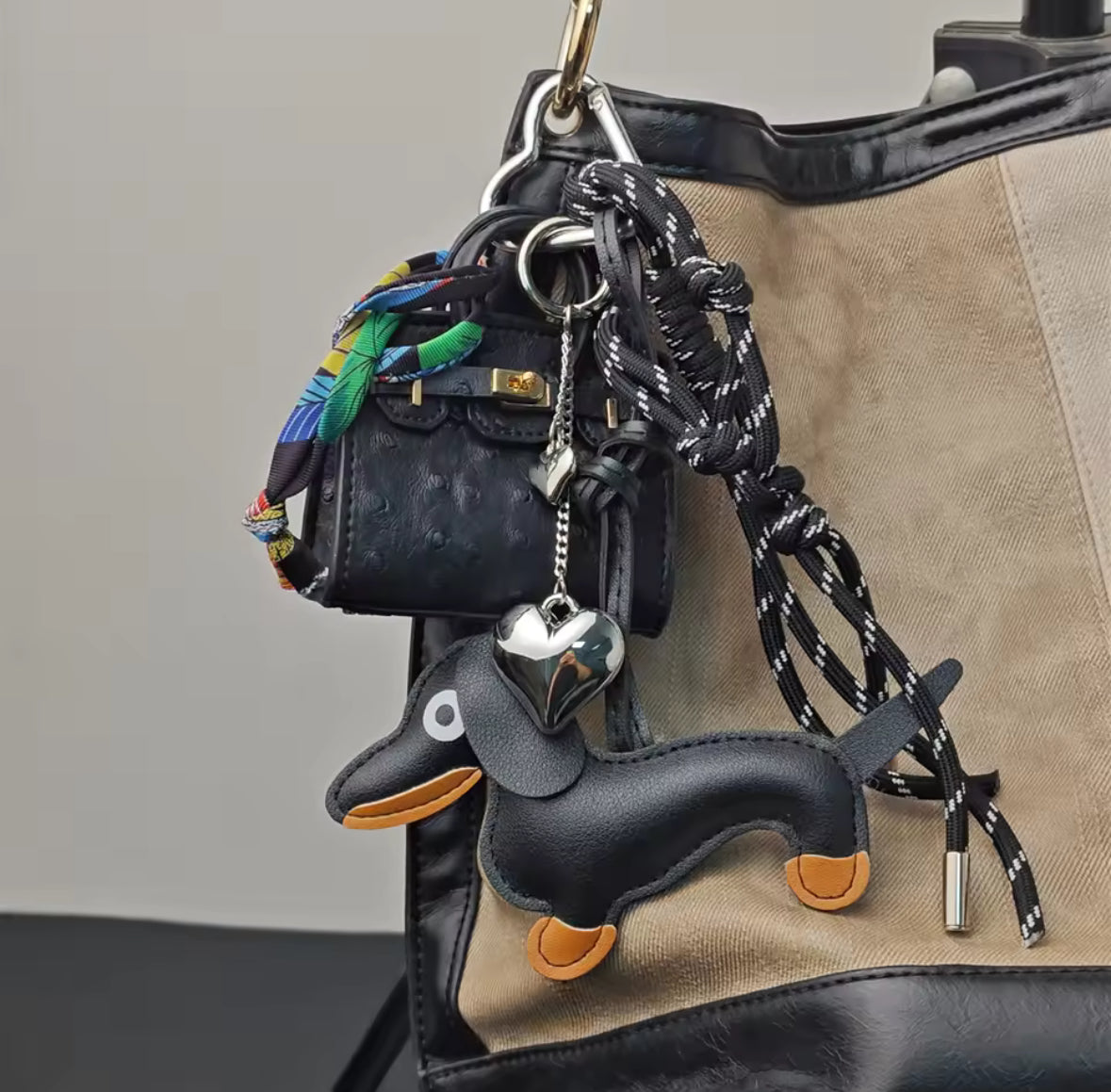 Llavero Dachshund Negro - Mini Bolso