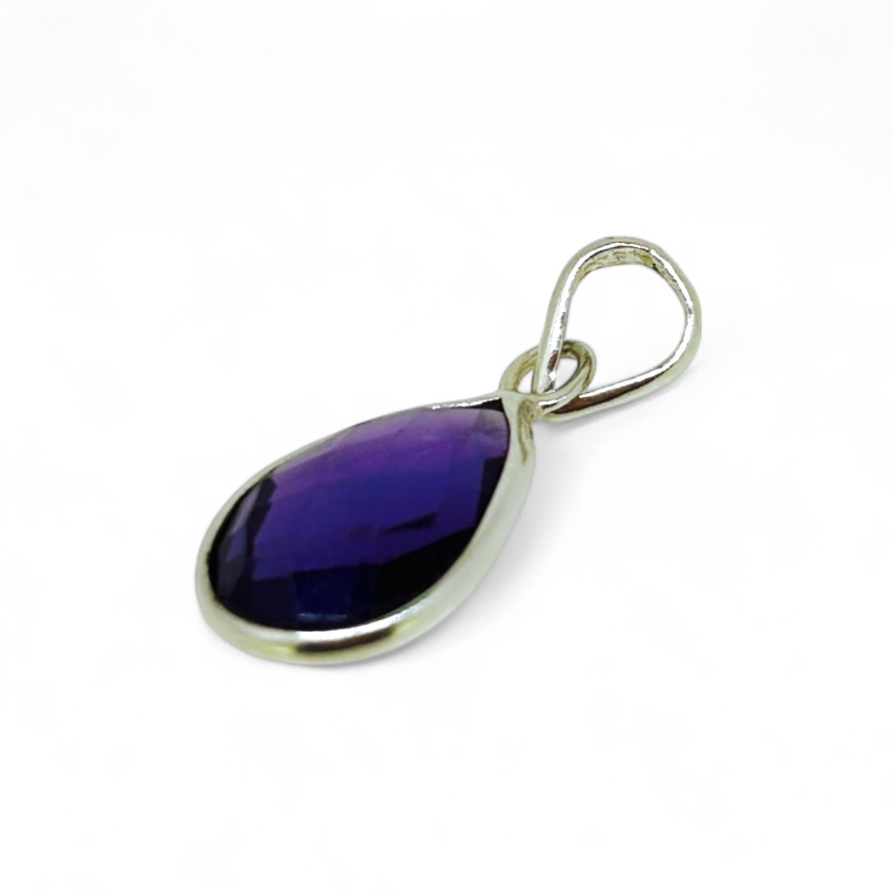 Colgante de Plata con Amatista en Forma de Gota