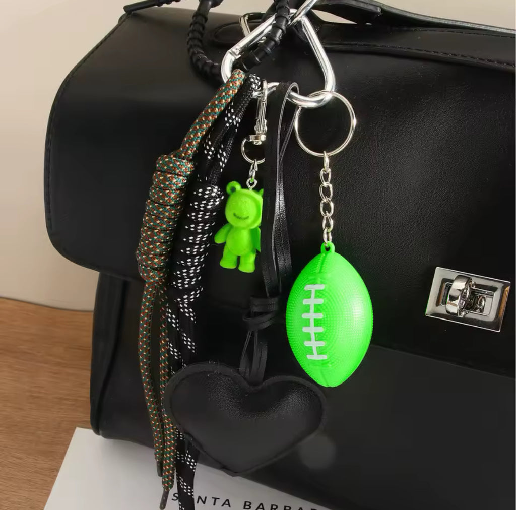 Llavero de Bolso Neon Chic – Verde & Negro