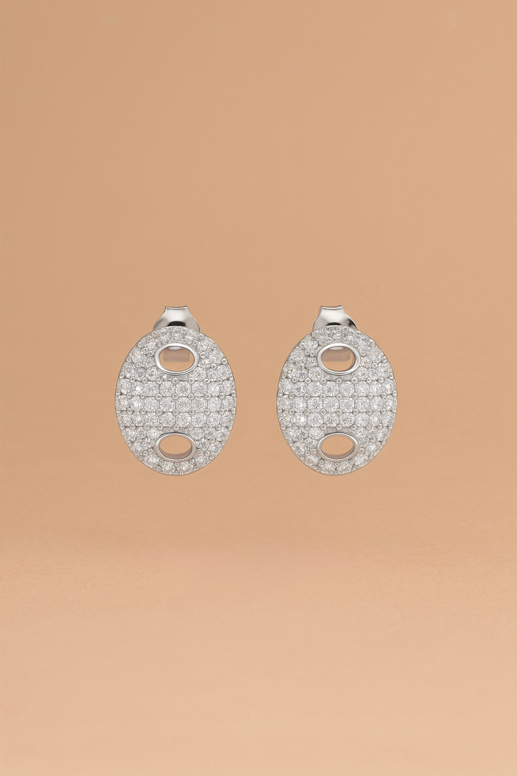 Pendientes Ovalados en Plata con Circonitas Brillantes