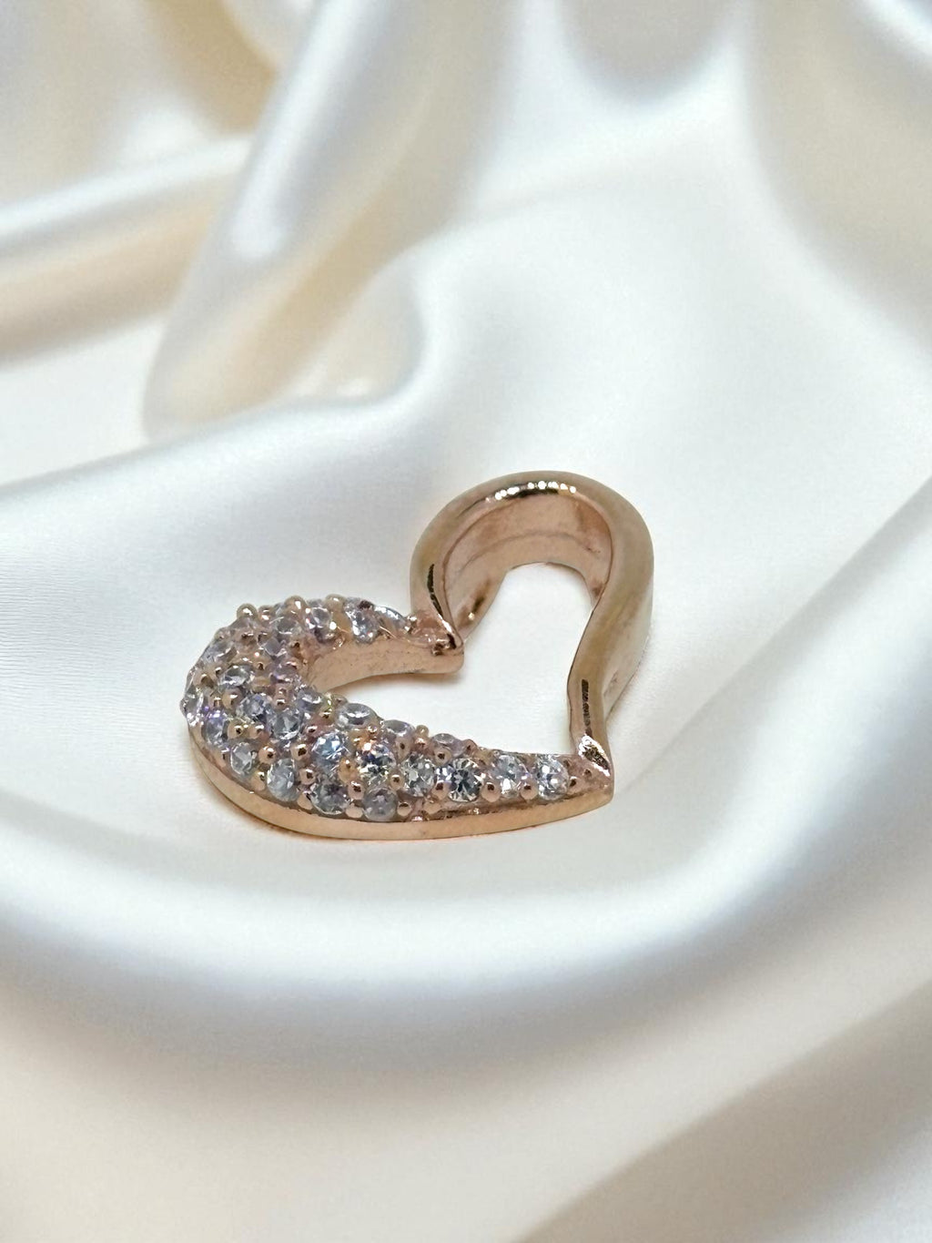 Colgante Eterno Corazón Dorado