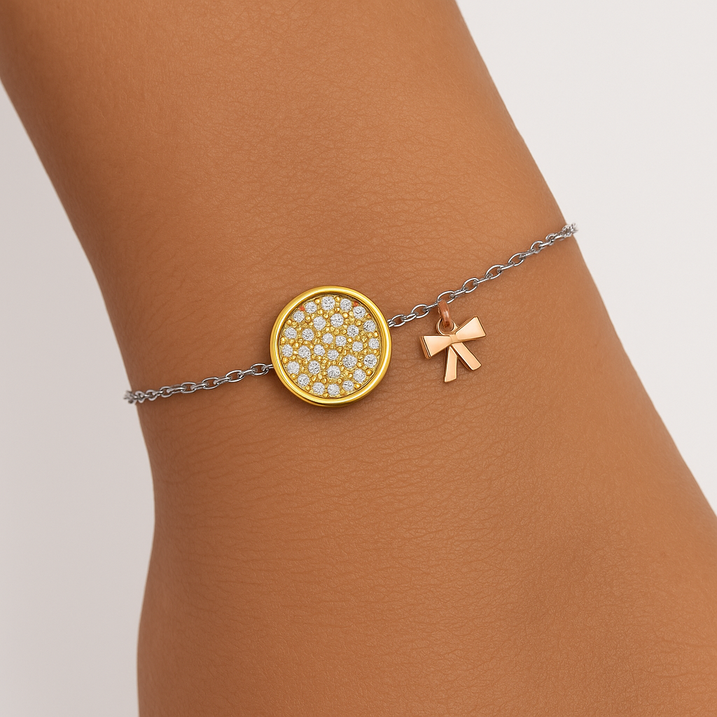 Pulsera de Plata con Baño Dorado y Charms Colgantes