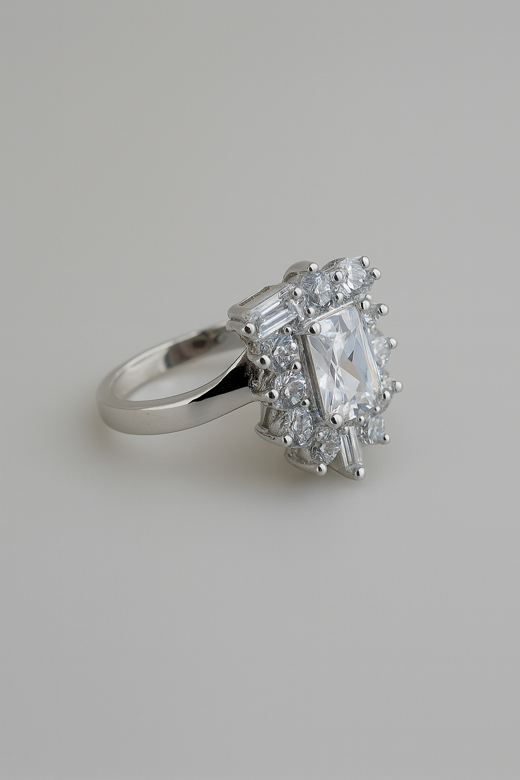 Anillo de Plata Elegancia